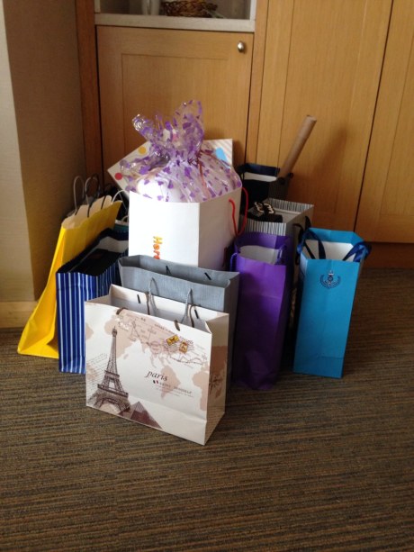 malongpresents.jpg