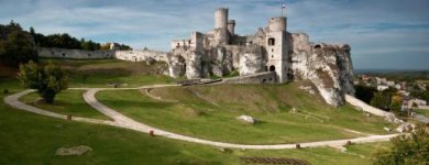 Spala castle.jpg Spala castle.jpg