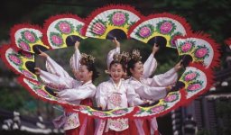 korean fan dance 1.jpg korean fan dance 1.jpg